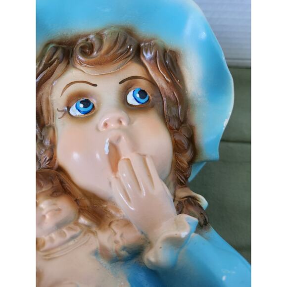 Rare Universal Statuary Girl in Blue Pajamas holding Doll 1974 MCM - Picture 8 of 12